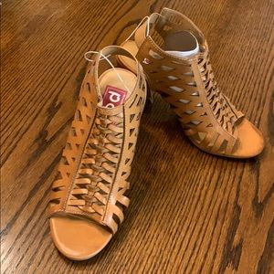 Heeled sandals